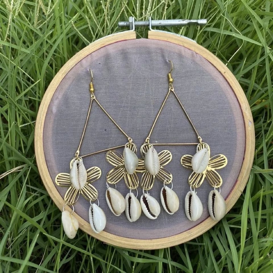 Shell Blossom Earring