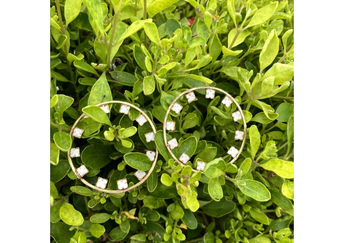 Ivory View Earring