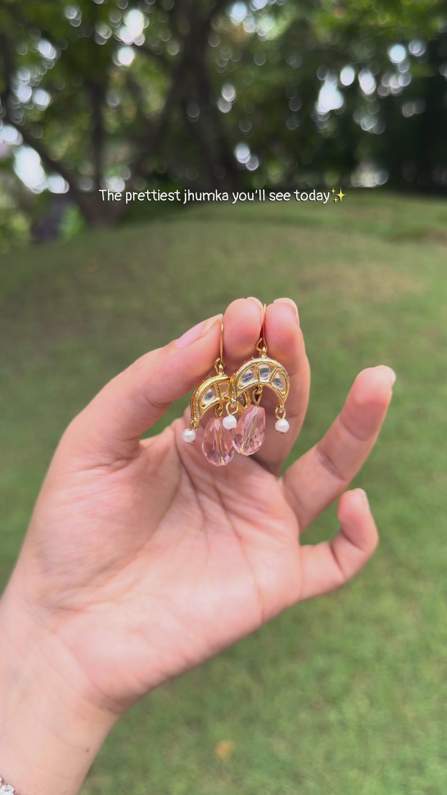Gulabi jhumka